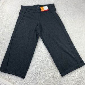 Champion knee length "duo dry" workout. NWT